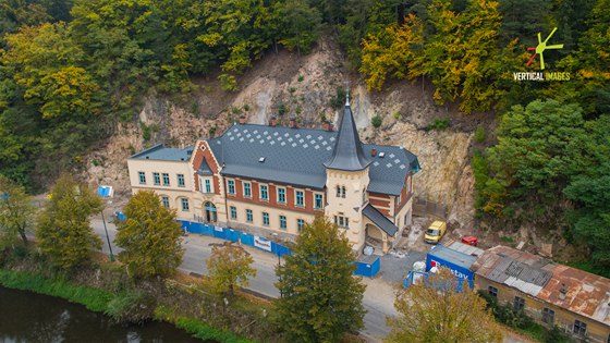 Karlovarské minerální vody minulý rok dokonily celkovou rekonstrukci památkov chránného domu Stallburg. Spolenost jako vlastník do obnovy zchátralého objektu investovala 35 milion korun.
