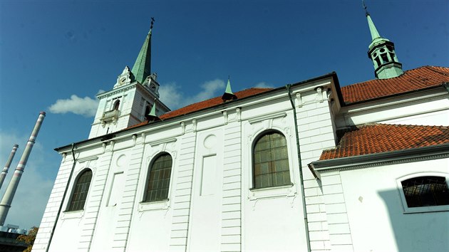 Kostel v Trmicch koupilo obansk sdruen Fiat Voluntas Tua.