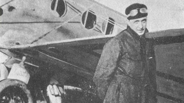 Rumunsk pilot Gheorghe Bnciulescu byl prvnm letcem na svt, kter dil letadlo s protzami msto nohou.
