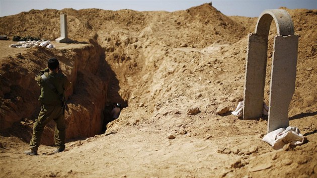 Izraelsk armda objevila 1,7 kilometr dlouh tunel u v pondl.