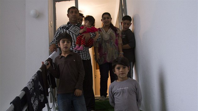 Rodina Dibraniovch se do Francie pisthovala ped pti lety. V dosti o azyl uvedli, e jsou ve sv vlasti diskriminovni kvli romskmu pvodu (16. jna 2013).