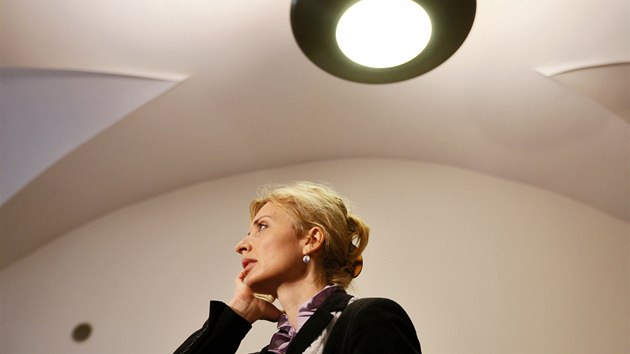 Monika imnkov se vyjdila k rezignaci na post zmocnnkyn pro lidsk prva (18. jna 2013)