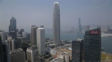V Hongkongu bydlí ada miliardá i statisíce lidí, kteí ijí v bíd. (10....