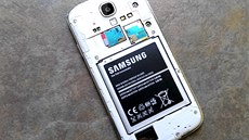 Vymysleli způsob, jak zdvojnásobit kapacitu baterií v mobilech Vymysleli způsob, jak zdvojnásobit kapacitu baterií v mobilech