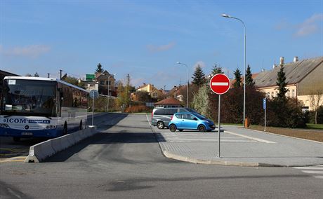 V parkovit se v Tebíi postupn mní jednotlivá nevyuívaná nástupit...