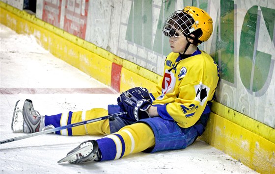 eskému hokeji hrozí skandál kvli pestupovým ástkám v mládenických kategoriích.