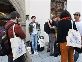 Festivalové centrum se opt nachází v Oblastní galerii Vysoiny v Komenského...