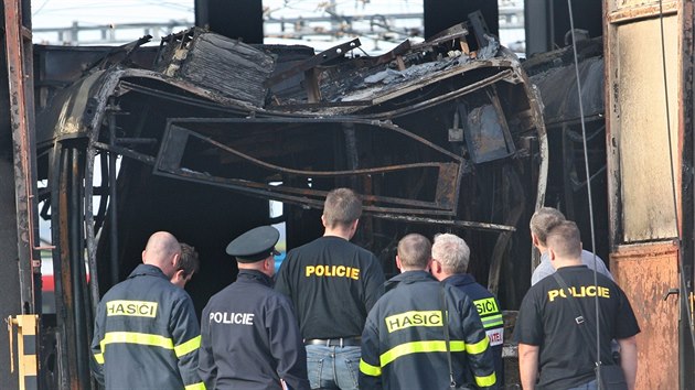 Vyetovatel prohlej trolejbusy znien pi nedlnm poru v Opav.