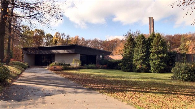 Zlnsk krematorium vzniklo v roce 1978, architekt Ji ank se snail o jeho maximln splynut s prodou.