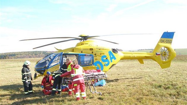 Pilot vtron se zranil pi pistn na letiti v Broumov na Nchodsku (26.10.2013).