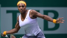 Serena Williamsová ve finále Turnaje mistry proti íance Li Na.