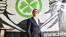 Ondřej Liška ve volebním štábu Strany zelených v pražském baru Hoffa. (26. Ondřej Liška ve volebním štábu Strany zelených v pražském baru Hoffa. (26.