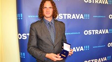 Lékař Vladimír Srp s oceněním za záchranu života mladého Poláka. Lékař Vladimír Srp s oceněním za záchranu života mladého Poláka.