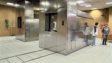 Pozornost lidí poutaly dvě žehové pece, kde je obvykle teplota 700 až 900°C. Pozornost lidí poutaly dvě žehové pece, kde je obvykle teplota 700 až 900°C.