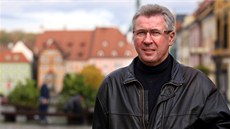 Josef Kvasnička, lídr krajské kandidátky SPOZ pro předčasné parlamentní volby. Josef Kvasnička, lídr krajské kandidátky SPOZ pro předčasné parlamentní volby.