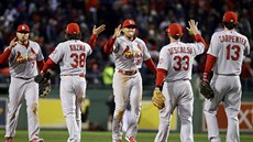 Baseballisté St. Louis Cardinals se radují z výhry v zápase Světové série nad... Baseballisté St. Louis Cardinals se radují z výhry v zápase Světové série nad...