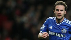 Juan Mata z Chelsea slaví gól