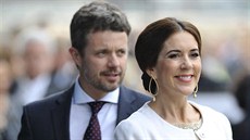 Dánský korunní princ Frederik a jeho manželka princezna Mary (27. října 2013) Dánský korunní princ Frederik a jeho manželka princezna Mary (27. října 2013)