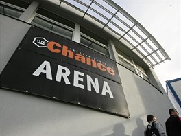 VCHOD. Jablonecký fotbalový stadion nese od srpna 2007 název Chance arena.