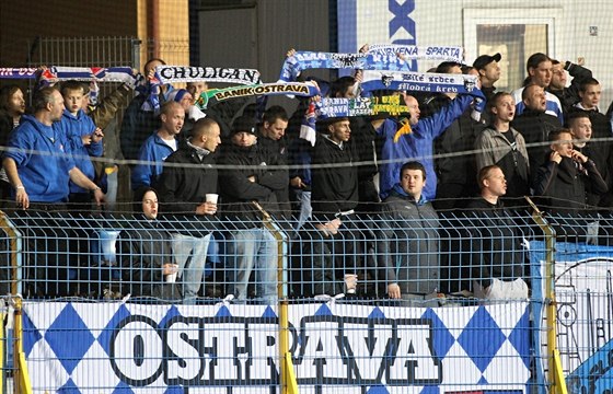 Fanouci Baníku Ostrava pi utkání s FC Vysoina (8. listopadu 2013)