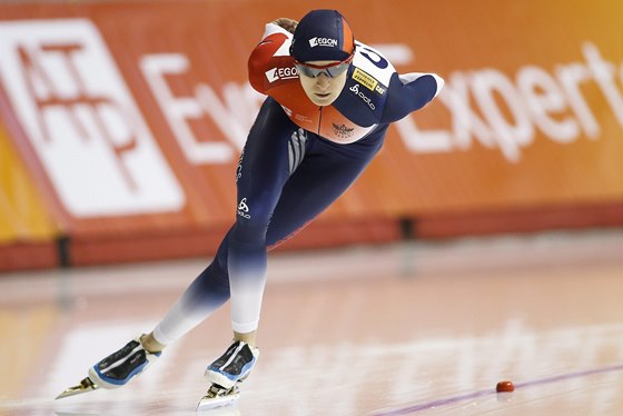 Martina Sáblíková v závod na 3 000 metr v Calgary. 