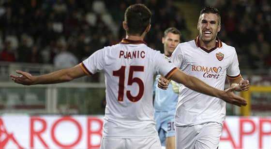 JEDINÝ GÓL AS ÍM. Takhle slavil Kevin Strootman z AS ím (elem) branku,...