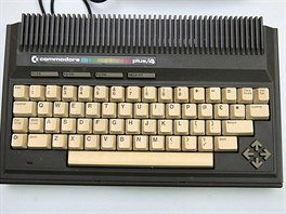 Commodore PLUS4 z roku 1984 ml na tehdejí dobu velice pkný vzhled. Navíc ml...
