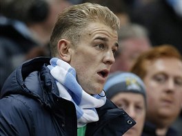 OPT NA LAVICE. Joe Hart se do sestavy Manchesteru City nedostal ani v zpase...