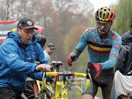 Belgický cyklokrosa Yannick Peeters v závod junior na evropském ampionátu v...
