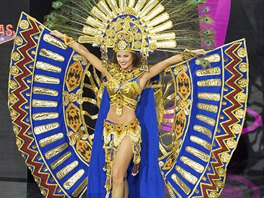 Miss Ekvádor 2013 Constanza Baezová v národním kostýmu na Miss Universe v Moskv