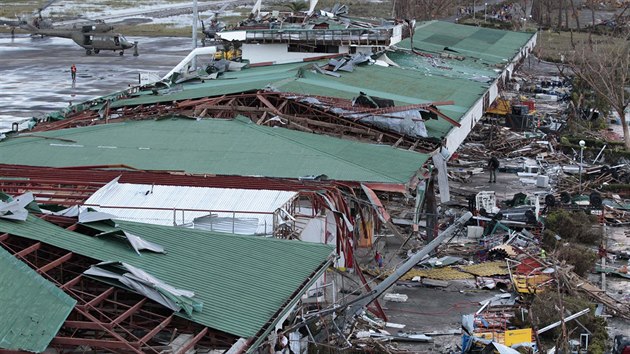 Nejsilnj svtov tajfun v letonm roce si na Filipnch podle informac ervenho ke vydal a tisc obt (9. listopadu)