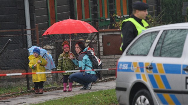 Lid v Rakovicch na Frdecko-Mstecku jsou v oku, v obci se nikdy nic podobnho nestalo. (5. listopadu 2013)