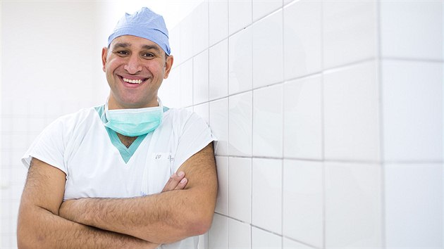 Prim rychnovsk chirurgie David Wadie Shihata
operuje tselnou klu novou metodou ONSTEP(31.10. 2013).