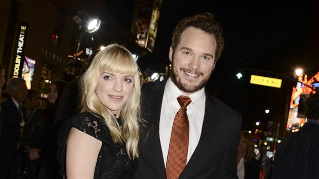 Anna Farisov a jej manel Chris Pratt (3. listopadu 2013)