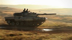 Tank Leopard II polské armády během cvičení Sil rychlé reakce NATO Tank Leopard II polské armády během cvičení Sil rychlé reakce NATO