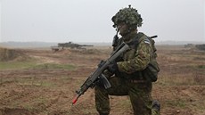 Estonské jednotky bhem cviení NATO v Polsku