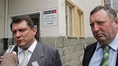 Ladislav Skopal doprovázel Jiřího Paroubka na Soukromou vysokou školu... Ladislav Skopal doprovázel Jiřího Paroubka na Soukromou vysokou školu...