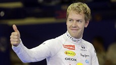 SPOKOJENÝ. Německý pilot Sebastian Vettel zvedá palec po kvalifikaci na Velkou SPOKOJENÝ. Německý pilot Sebastian Vettel zvedá palec po kvalifikaci na Velkou