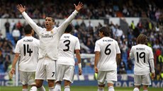 NADENÝ STELEC. Cristiano Ronaldo z Realu Madrid oslavuje gól proti San