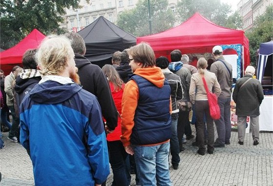 Novým politickým stranám chybí lenská základna, plánují nábory.