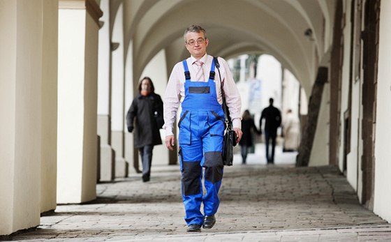 Tisíce lidí ve volbách kroukem vynesly Marka Bendu z nevolitelného místa do...