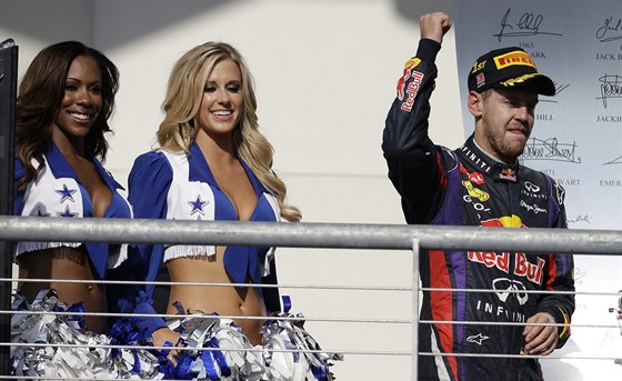 KRÁSKY A ZVÍE. Je neporazitelný? Sebastian Vettel slaví triumf ve Velké cen