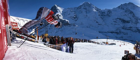 Závody Svtového poháru v Lauberhorn se tí v lyaském svt obrovskému...