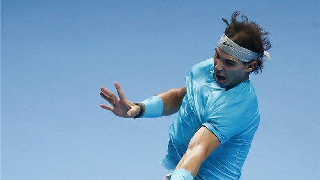 BOJ GIGANT. Rafael Nadal ve finle Turnaje mistr de jako vdy. 