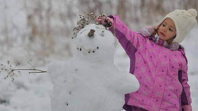 Prvn leton snhulky si v Kvild postavila tlet Adla Dudov s maminkou Janou.