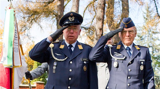 Na Den vlench vetern do Hradce Krlov dorazili i nmet zloci Dietmar Kupke a Hilmar Jordan (s lodikou).