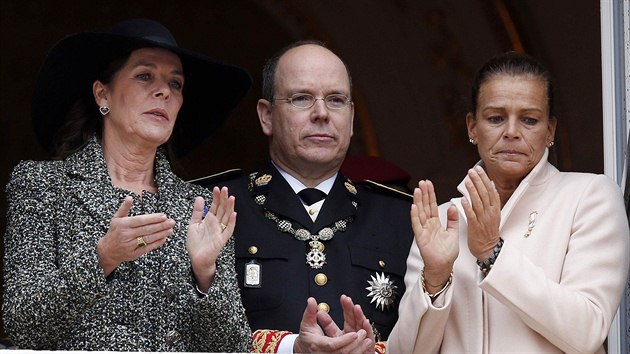 Monack princezna Caroline, monack kne Albert II. a monack princezna Stephanie (19. listopadu 2013)