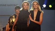 Spojit charitu a luxusní módu není jen tak. Výsledek by mohl být nesourodý,... Spojit charitu a luxusní módu není jen tak. Výsledek by mohl být nesourodý,...