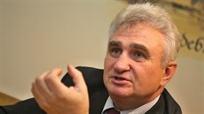 Předseda Senátu Milan Štěch (ČSSD) přijal pozvání k rozhovoru pro MF DNES v... Předseda Senátu Milan Štěch (ČSSD) přijal pozvání k rozhovoru pro MF DNES v...