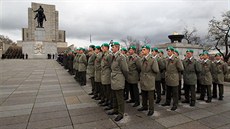 Slavnostní nástup na Vítkově v Praze u příležitosti Dne válečných veteránů (11.... Slavnostní nástup na Vítkově v Praze u příležitosti Dne válečných veteránů (11....